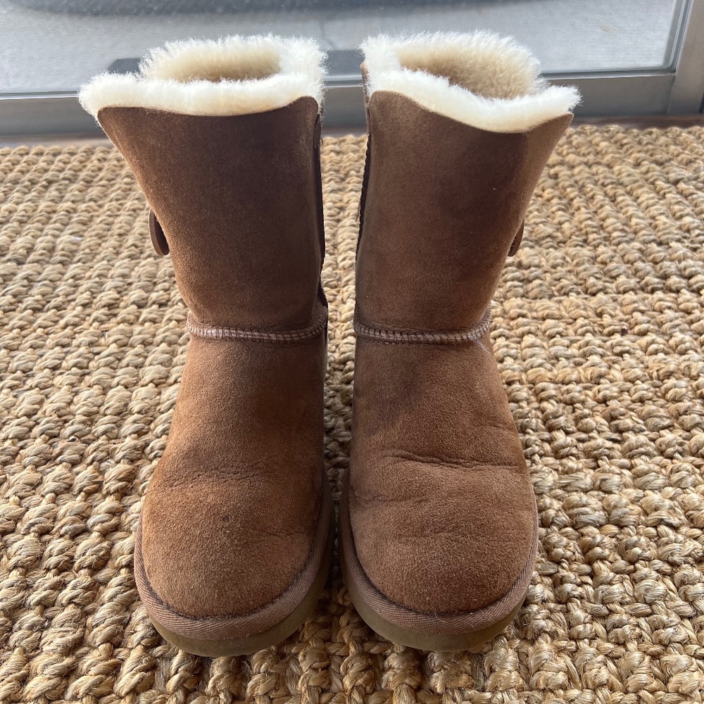 Ugg Bailey Button